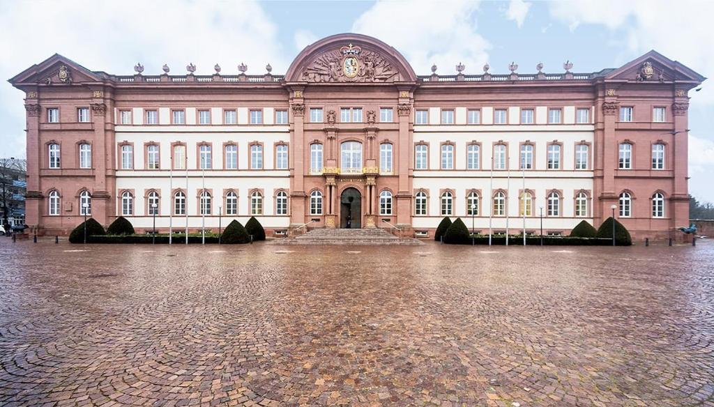 Rosen Und Rosse Apartman Zweibrücken Kültér fotó